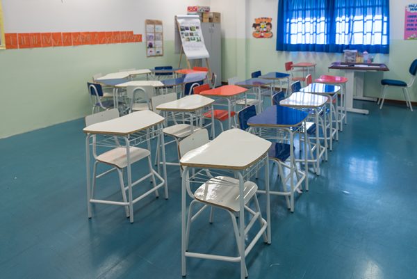 Cadeira Escolar Juvenil - M209 - Imagem 6