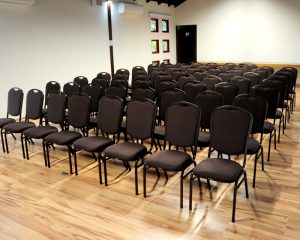cadeiras para espaço de eventos